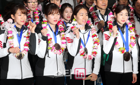 [포토]조해리-박승희-이상화-김연아 '평창 파이팅!'