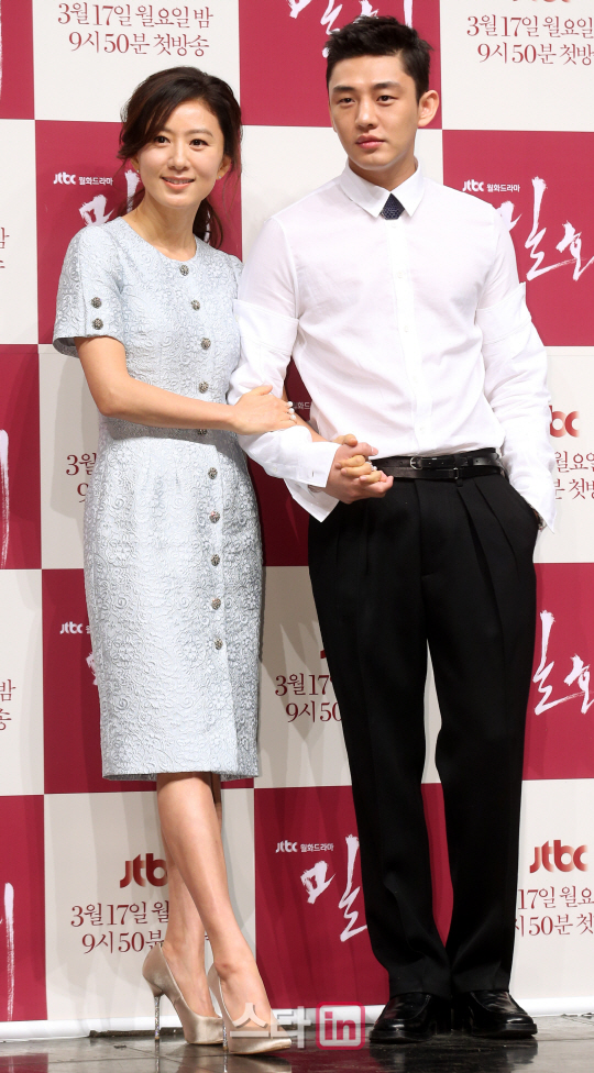 '밀회' 김희애·유아인, 격정멜로 넘는 격정연주..피아노 실력은?