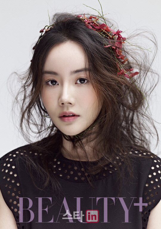 [포토] 황우슬혜, 초점 없는 눈 살짝 벌린 입술