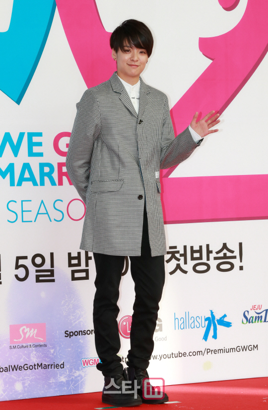 [포토]엠버 '저 결혼했어요'