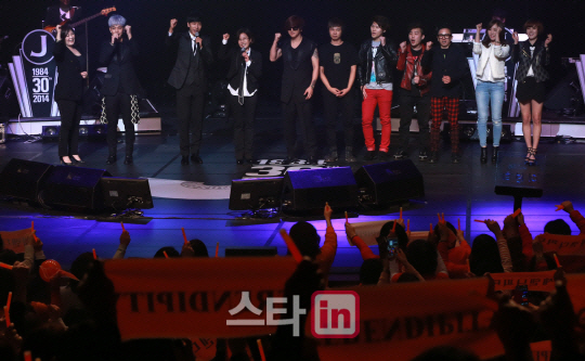 이선희 30주년 쇼케이스, 이승기·윤도현·거미 등 감동의 헌정무대