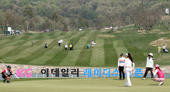 "전북서 첫 티샷"..KLPGA 투어 새역사 알린다