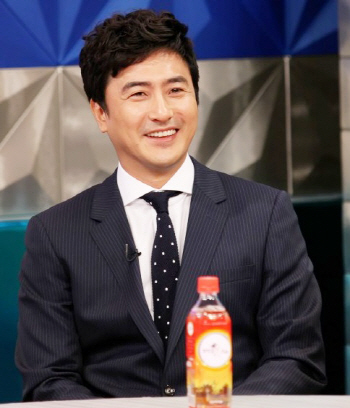 '라디오스타' 안정환 "홍명보 감독, 둘만 있으면 육두문자 남발"