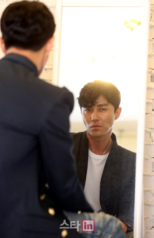 차승원, 장진 감독과 '하이힐'.."외식하는 기분이에요"(인터뷰)