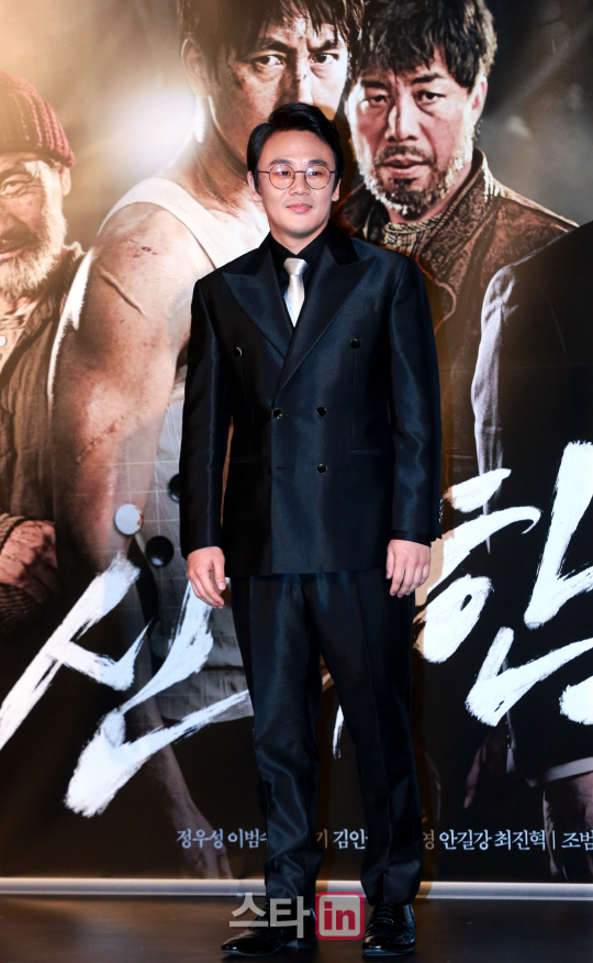 [포토]김인권 '오늘 저 멋있나요?'