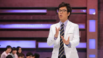 김영철, "일반인 여자친구와 '열애설' 때문에 결혼 못했다" 고백