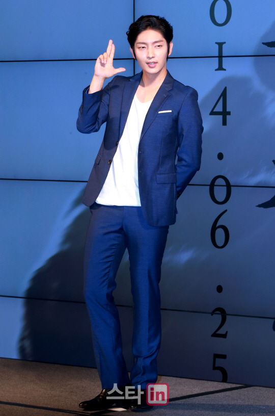 '조선총잡이' 이준기, "석류 CF 밉기도 고맙기도 한 애증의 존재"