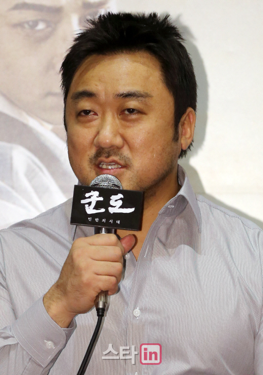 [포토]인사말 하는 배우 마동석