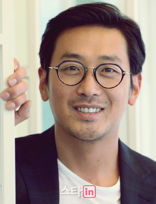 [포토]미소 짓는 배우 하정우
