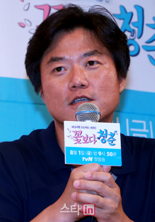 [포토]질문에 답하는 나영석 PD