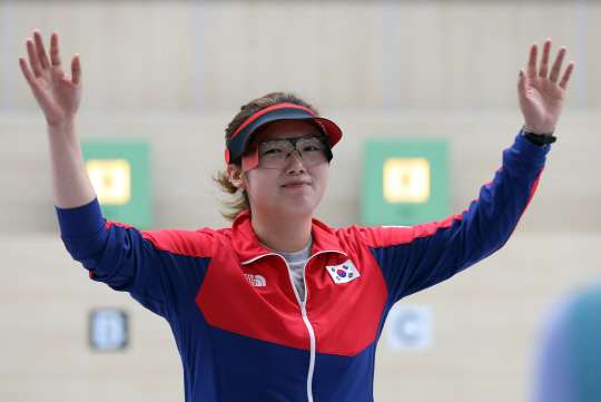[포토] <아시안게임> 은메달 환호하는 사격 정지혜