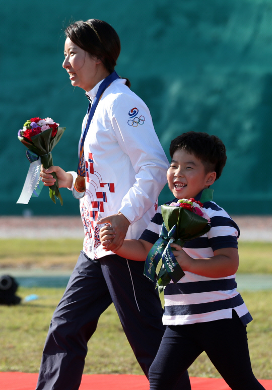 [포토] <아시안게임> '엄마 축하해요'