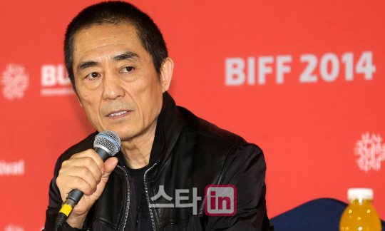 [포토]질문에 답하는 장예모 감독