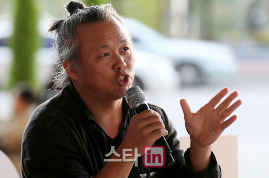 [포토]아주담담에 초대된 김기덕 감독