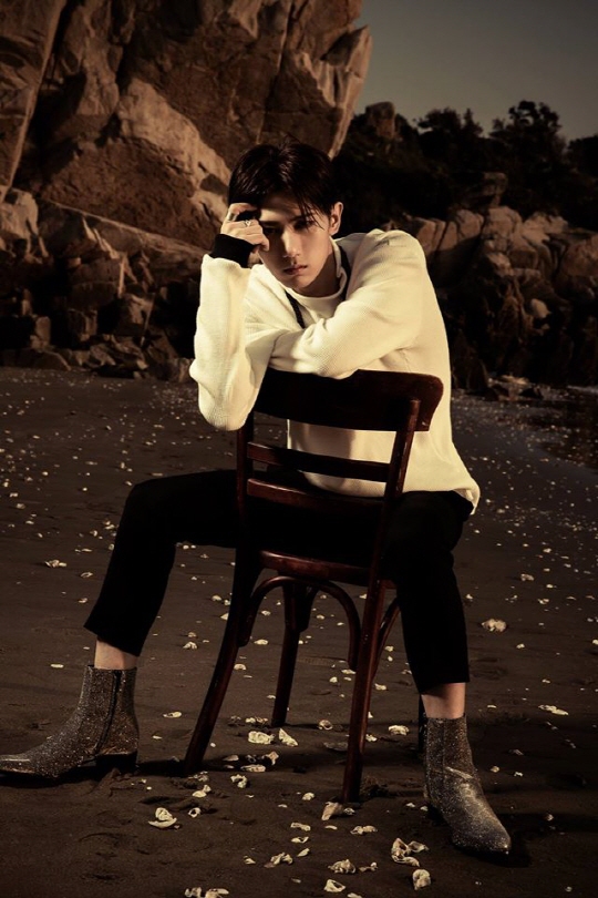 [포토] 비스트, '타임' 재킷.. 장현승 '그윽한 눈빛' 심쿵
