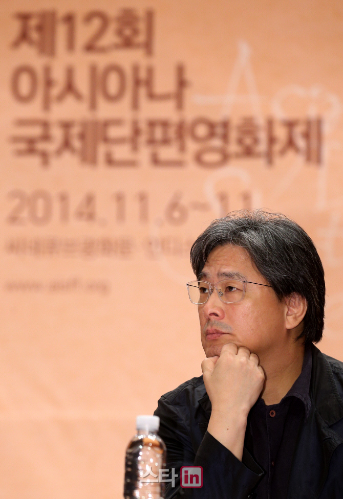 [포토]생각에 잠긴 박찬욱 감독
