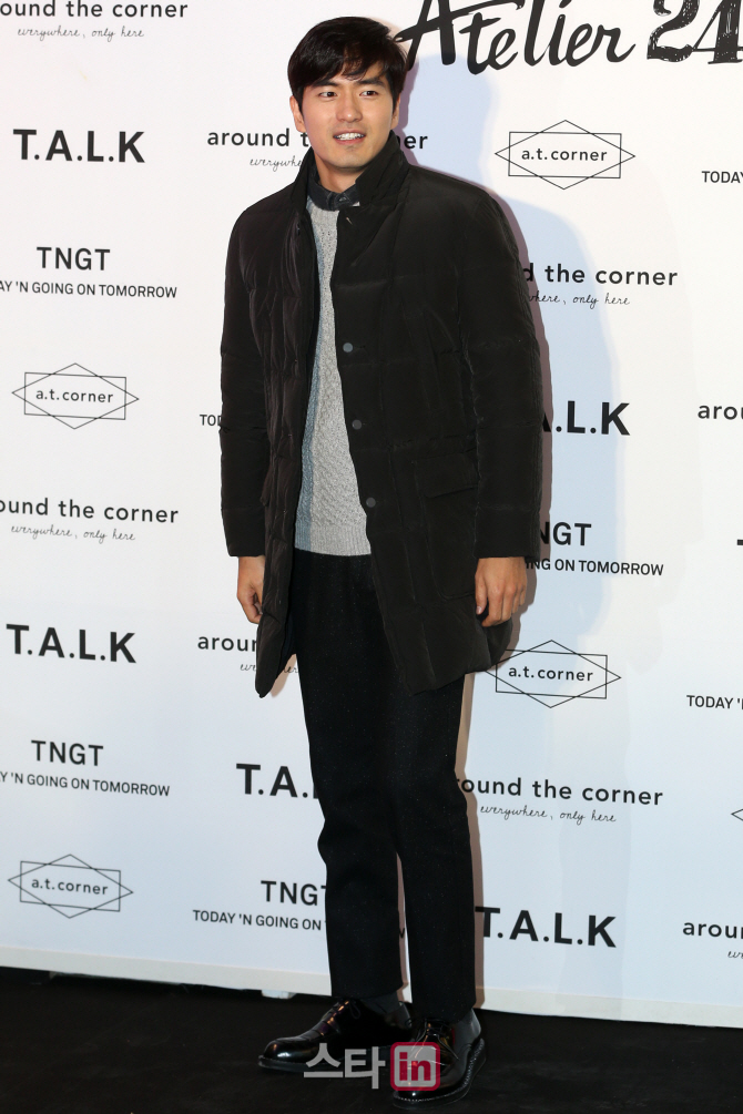 [포토]이진욱, '패션의 완성'