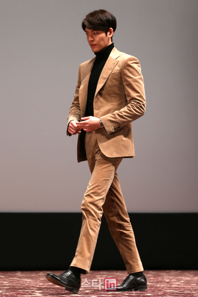 [포토]김우빈 '모델 워킹'