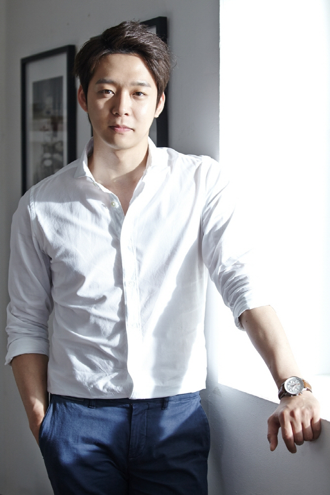 박유천, '청룡영화상' 신인상 수상.. 올해 4관왕 '그랜드슬램 달성'