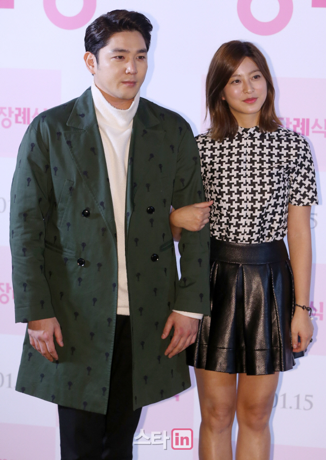[포토]강인-박세영, 영화 '고양이 장례식' 많이 사랑해 주세요