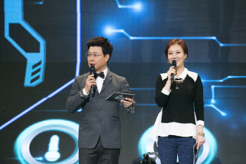 장윤정, 무속인 예언에 소름.."프로그램 3개+올해 금전운 대박"