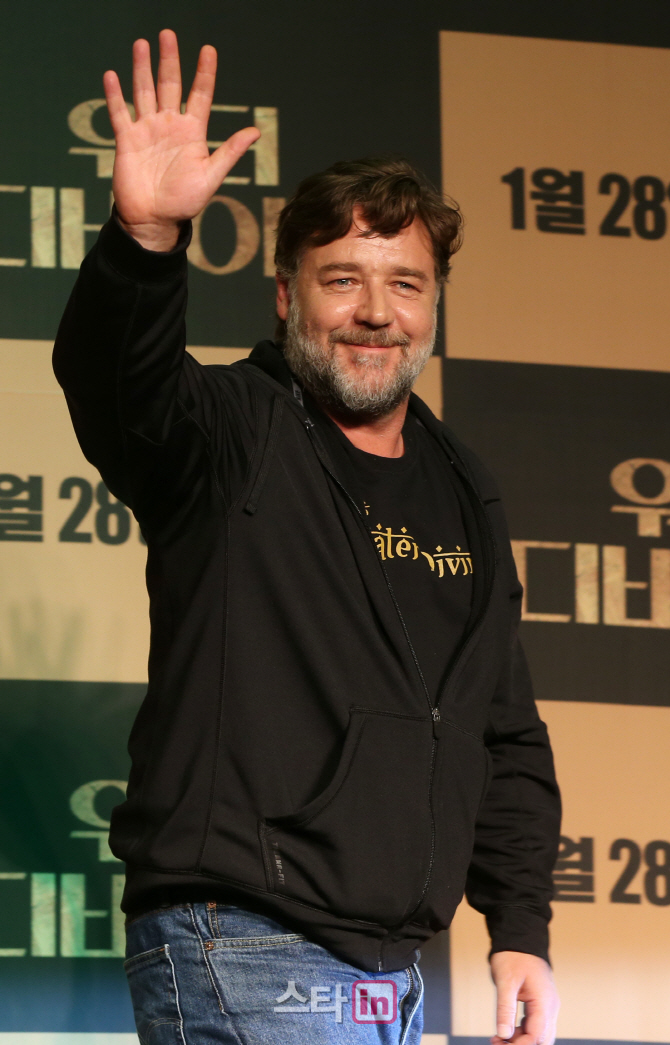 [포토]러셀 크로우 '만나서 반갑습니다'