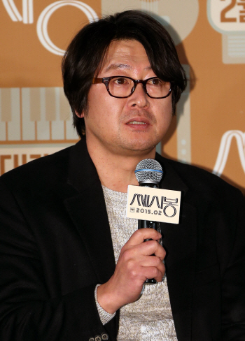 '쎄시봉' 김윤석, 정우 극찬.."발전하는 것만 봐도 흐믓, 진심이다"