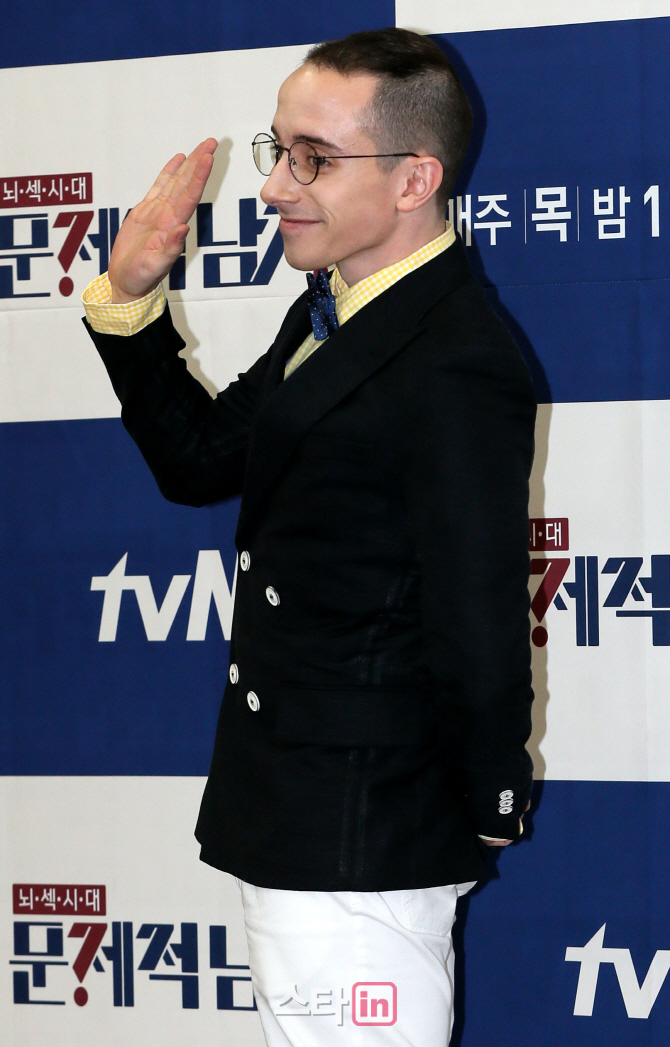 [포토]타일러 라쉬 '깜찍한 포즈'