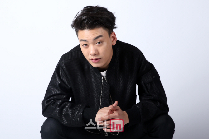 [포토]이데일리 찾은 래퍼 아이언