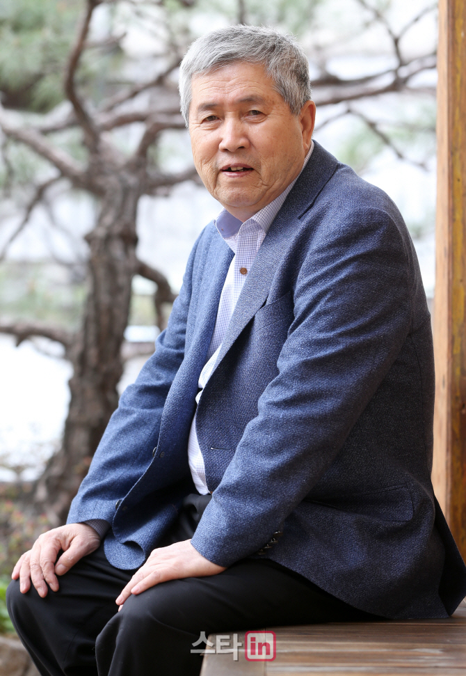 [포토]포즈 취하는 임권택 감독