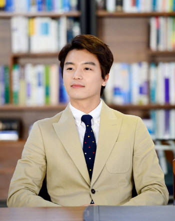 '이혼변호사' 연우진 "결혼, 이젠 현실적으로 생각하게 된다"