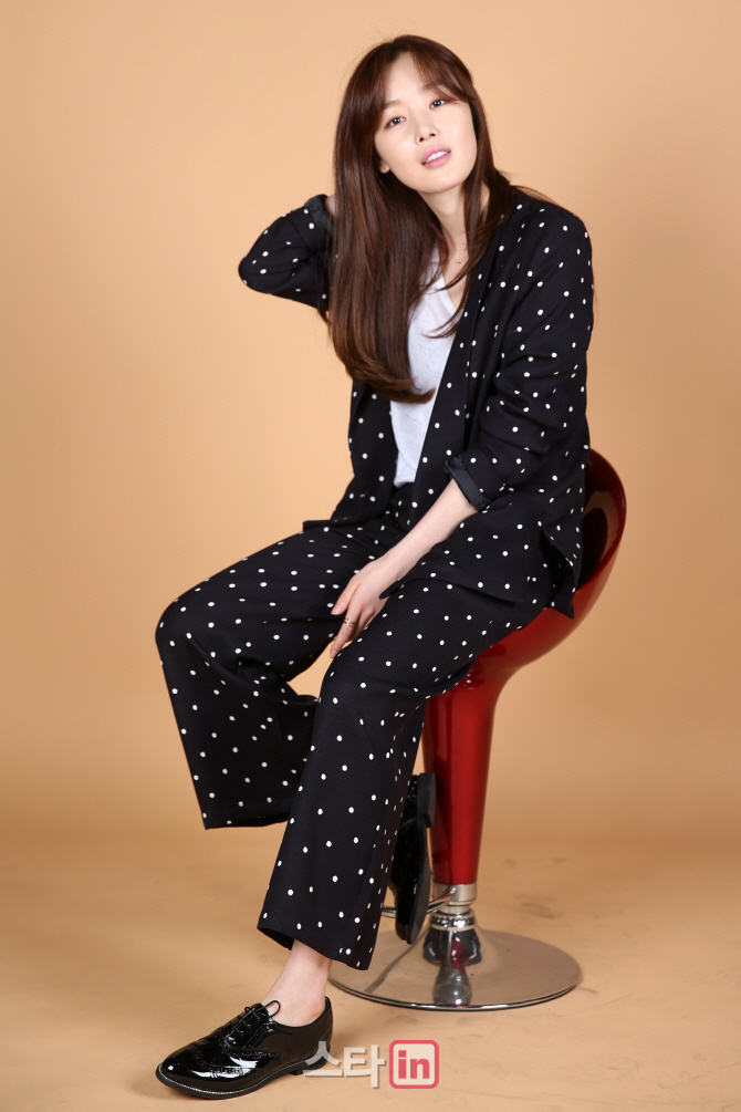 [포토]포즈 취하는 한선화