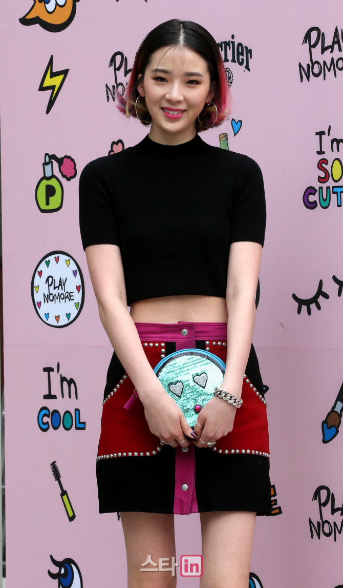 [포토]아이린 '복근 살짝~'