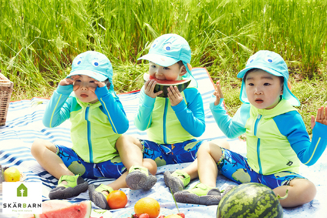 삼둥이, 야외 소풍..민국 `수박홀릭` 폭소