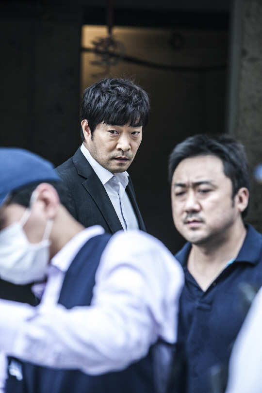 '악의 연대기', 6일만에 100만 돌파 '손현주 파워'