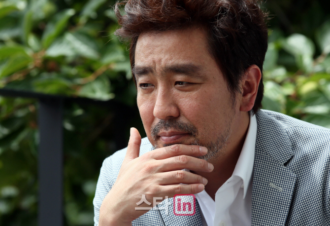 [포토]류승용 '영화 손님 기대해주세요'