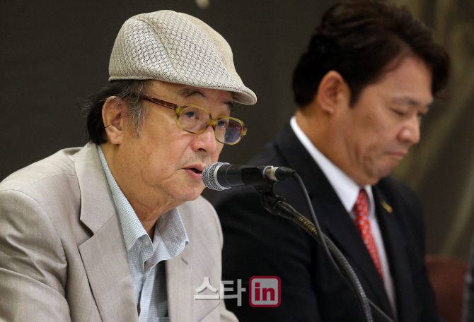 [포토]인사말하는 최하원 한국영화인총연합회장
