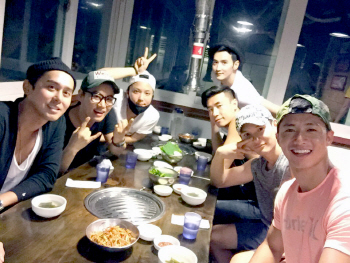 클릭비 데뷔 16주년 자축, 재결합 추진 가능성 제기