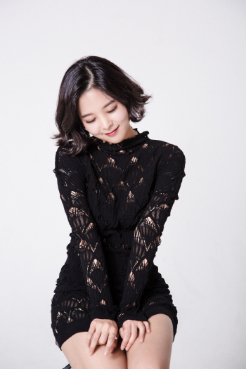 김소정, '댄스뮤직' 발매 전 부산 버스킹 '해수욕장 점령'