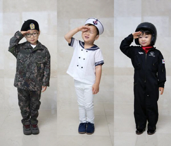 송일국, 국군의 날 맞아 삼둥이 밀리터리 퍼포먼스