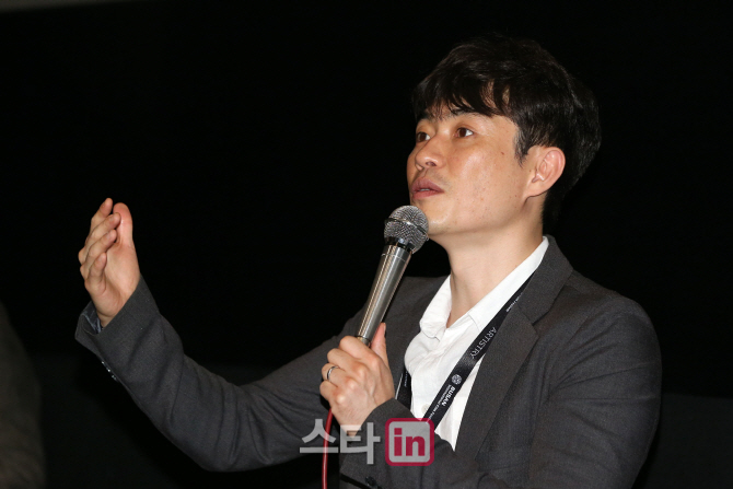 [BIFF포토]영화팬들과 류승완 감독