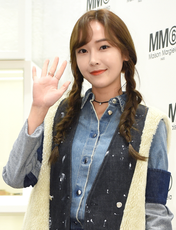 제시카, 'V라인 미녀~'