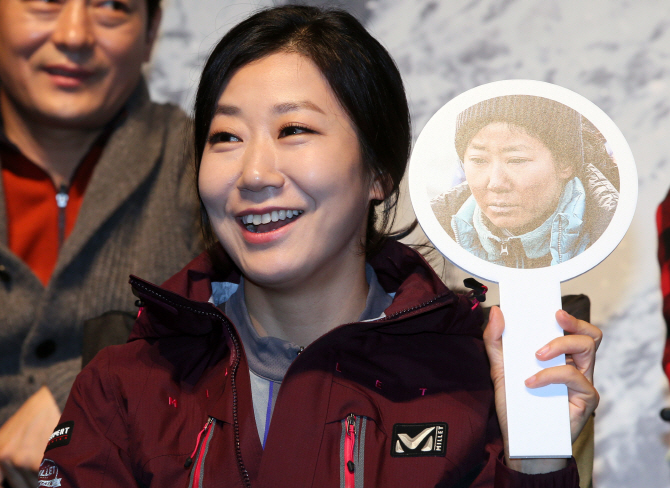 [포토]라미란 '사진이 더 예쁘죠?'
