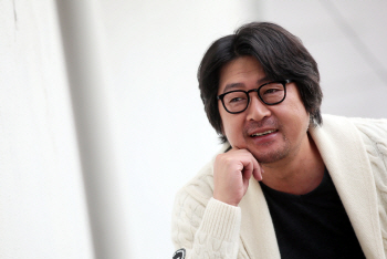 김윤석, 의심을 확신으로 만드는 승부사①