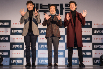 '내부자들', 700만 고지 점령..역대 韓청불영화 최초