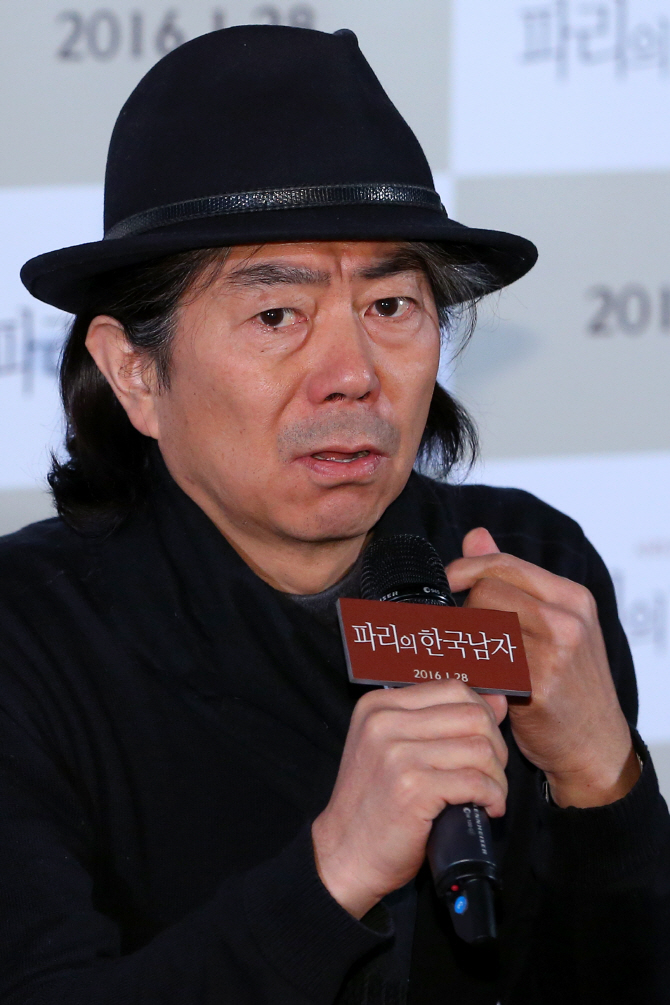 [포토] 인사말하는 전수일 감독