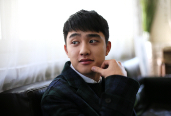 도경수 "첫 키스신, 100% 표현 못해 아쉬워"