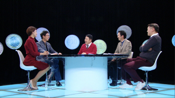 '썰전' 김구라 "유시민·전원책 출연 후 대본 글자크기 2배 커져"