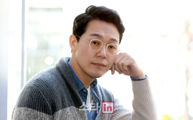 [포토]포즈 취하는 배우 박성웅