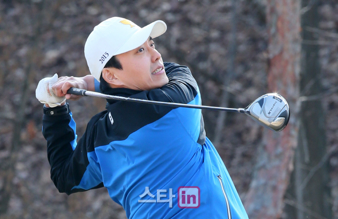 [포토]시타하는 박민석 프로